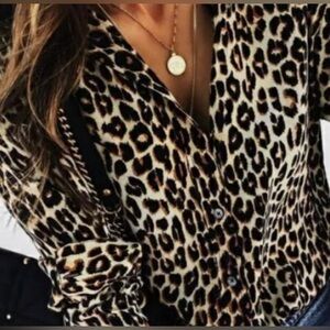 Worthington leopard Print Blouse Size L NWT